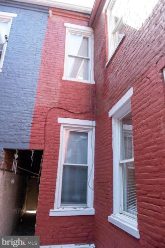 329 Beaver St, Lancaster PA  17603-5337 exterior