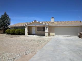 18064 Cajon St, Hesperia, CA 92345-6378