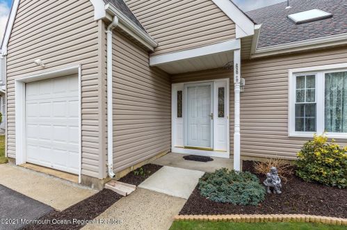 66 Nottingham Dr, Old Bridge, NJ 08857-3244