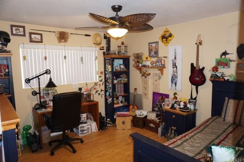 1243 4 St, Simi Valley CA 93065-3247 exterior