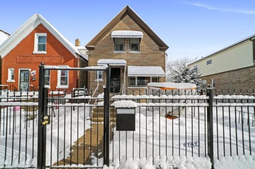 835 Drake Ave, Chicago, IL 60651-4049