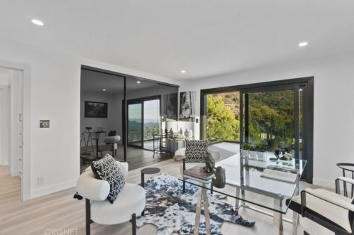 2434 Delisle Ct, Glendale CA  91208-2210 exterior