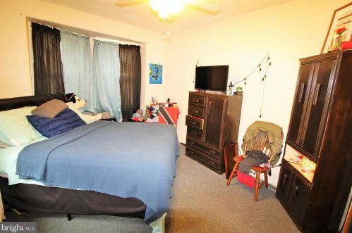 704 Chelten Ave, Philadelphia PA  19126-3712 exterior