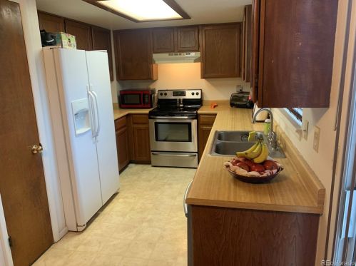 19083 Mansfield Dr, Aurora CO 80013-3657 exterior