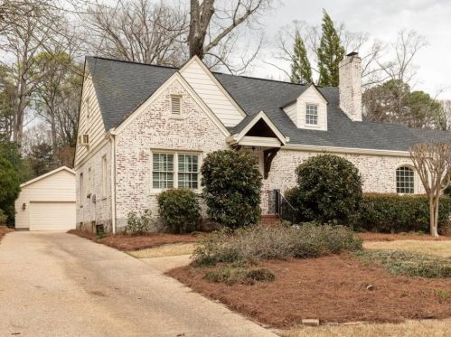 686 Greenview Ave, Atlanta, GA 30305-2731