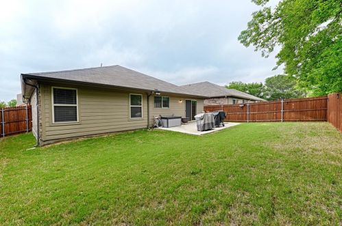 2909 Wispy Trl, Fort Worth TX  76108-8902 exterior