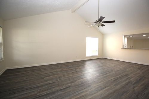 805 Willow Creek Dr, Morgans Point TX  77571-2597 exterior