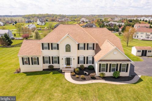 288 Fraser Ct, Charles Town WV  25414-5463 exterior