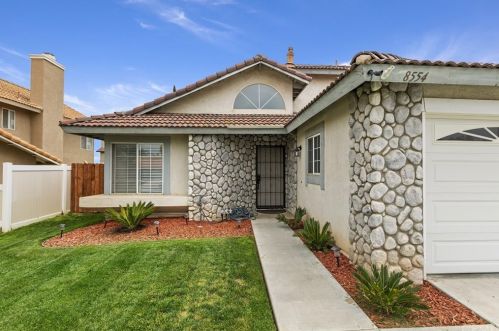 8554 Rosemary Dr, Riverside CA  92508-2965 exterior