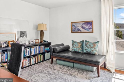 30 St, Trenton NJ 08691-4145 exterior