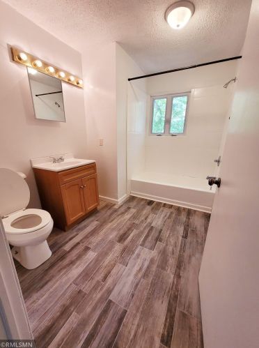 1742 Ames Pl, Saint Paul MN  55106-2954 exterior