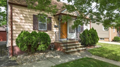 159 Liberty St, Perth Amboy, NJ 08863-2041