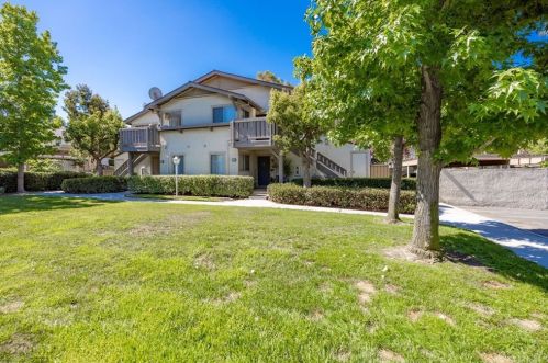 144 Clearbrook, Irvine, CA 92614-7586