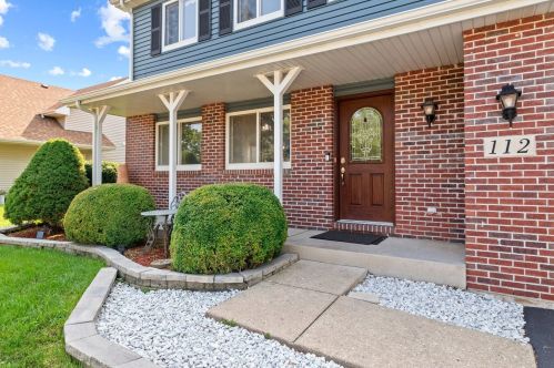 112 Fox Chase Dr, Oswego, IL 60543-7106