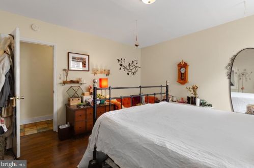 1138 19 St, Philadelphia PA  19146-2936 exterior