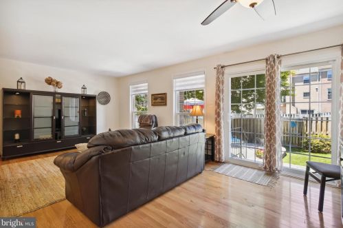 6630 Green Ash Dr, Springfield, VA 22152-2507