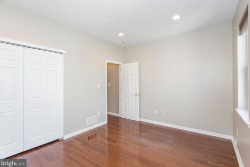 1704 4 St, Philadelphia PA 19133-3230 exterior