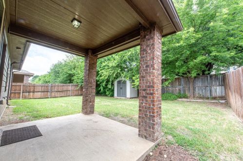 6673 Friendsway Dr, Fort Worth TX  76137-7541 exterior