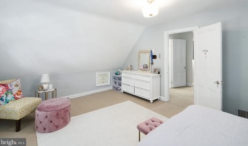 220 Washington Ave, Tavistock NJ 08033-3323 exterior