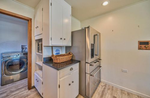 1024 Highland St, Seaside CA 93955-6103 exterior