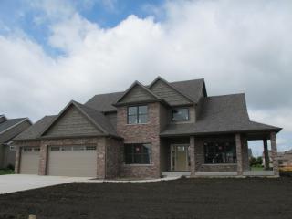 2214 Tyler Trl, Bloomington, IL 61705-8754