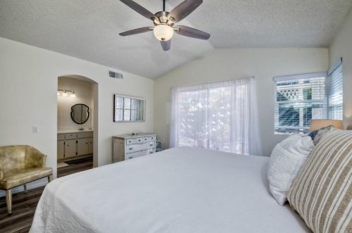 5385 Gooseberry Way, Oceanside CA  92057-4633 exterior