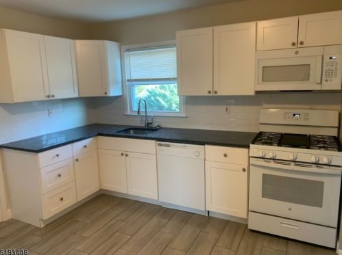 237 Rankin Ave, Cranford, NJ 07016-2656