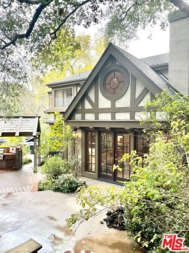 3041 Chevy Chase Dr, Glendale CA  91206-1905 exterior