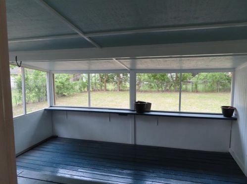 1228 Meadowbrook Dr, Garland TX  75040-5636 exterior