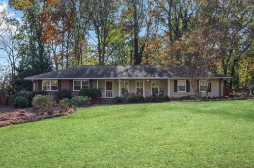 2632 Sheila Ln, Marietta, GA 30062-4939