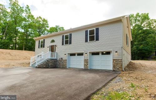 570 Boy Scout Rd, Hedgesville, WV 25427-5659