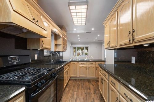 1925 Vassar St, Glendale CA  91204-2926 exterior