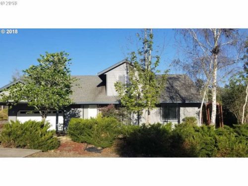 618 Dovetail Ln, Sutherlin, OR 97479-9859