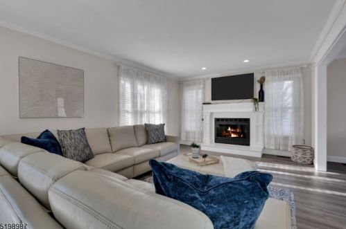 15 David Dr, Dover NJ  07869-3728 exterior