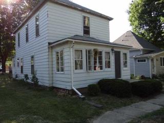 1472 First St, Upland IN  46989-9171 exterior
