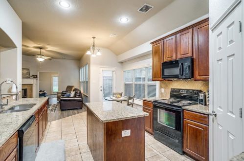 154 Briar Grove Dr, Princeton TX  75407-2677 exterior