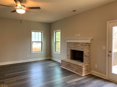1801 River Shoals Dr, Conyers GA  30012-6633 exterior