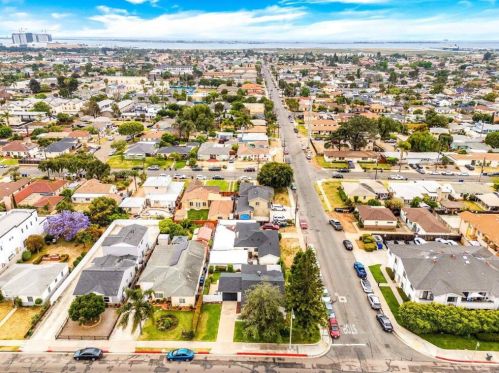 156 4 Ave, Chula Vista CA  91910-1707 exterior