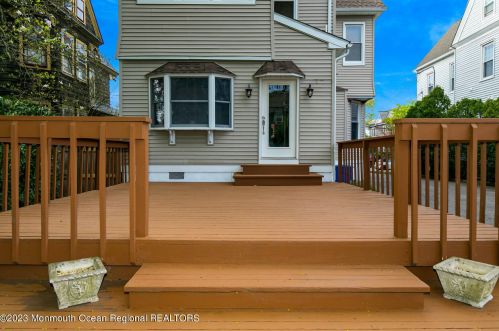 35 Leroy Pl, Tinton Falls NJ  07701-1712 exterior