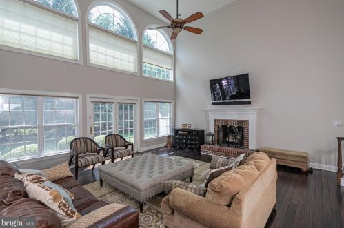 54 Ettl Cir, Princeton NJ  08540-2327 exterior