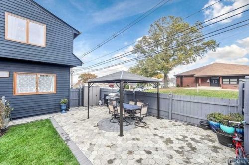 182 12th St, Wood-Ridge NJ  07075-2067 exterior