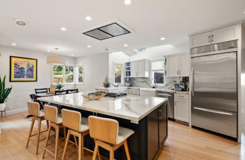 198 Cedar St, San Carlos, CA 94070-2107