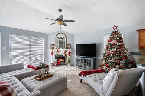 10245 Brea Cyn Rd, Fort Worth TX  76108-4984 exterior