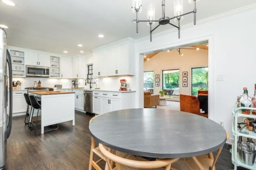 2334 Cortez Way, Atlanta GA  30319-3914 exterior