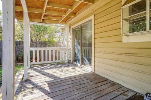 5112 Sabelle Ln, Fort Worth TX  76117-2438 exterior