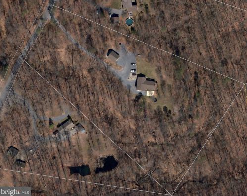 286 Tub Run Hollow Rd, Hedgesville, WV 25427-6457