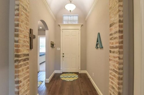 9821 Brazoria Trl, Fort Worth TX  76126-3044 exterior