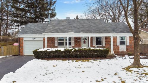 770 Shady Grove Ln, Buffalo Grove, IL 60089-1425