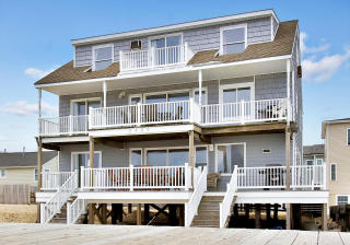 2402 Ocean Ave, Lavallette, NJ 08735-2715