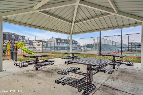 125 Throssell Rd, Lavallette NJ 08735-3230 exterior